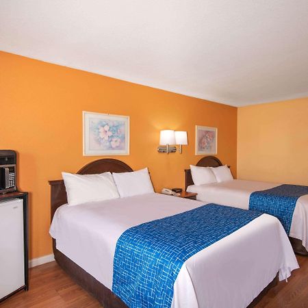 Travelodge By Wyndham Kingman Exteriör bild